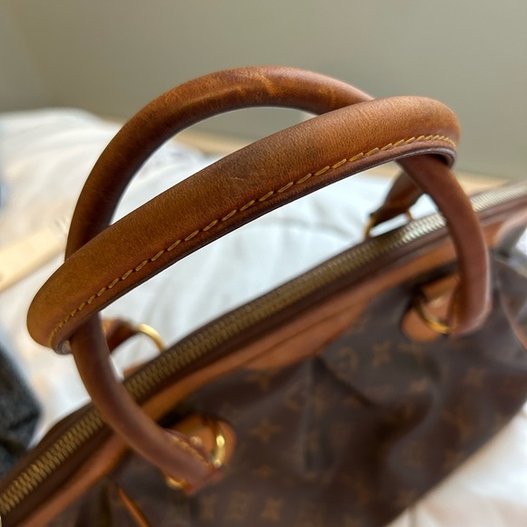 Louis Vuitton Monogram Brown Handbag - Picture 4 of 15